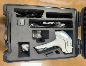 Foto: ESPECTROMETRO POR FLUORESCENCIA DE RAIOS X - ELVATECH - ELVAX