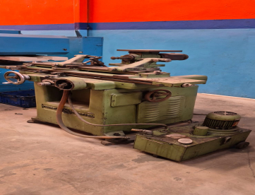 AFIADORA UNIVERSAL - VIGORELLI - HIDRÁULICA COM CABEÇOTE PROLONGADOR + ACESSÓRIOS