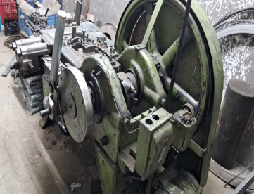 Foto: MAQUINA DE FABRICAR PINOS E PREGOS -MARCA BROWN BOVERY & CIA - DIAMETRO DE 5 MM  X 80MM COMPRIMENTOS