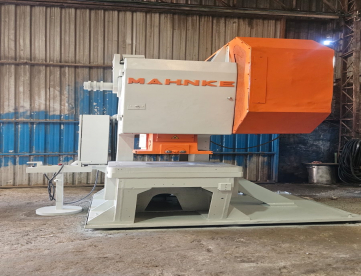 Foto: PRENSA EXENTRICA MAHNKE MODELO PEV-85/375 -MESA 900 X 725 MM