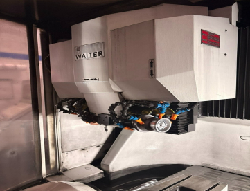 Foto: AFIADORA CNC 5 EIXOS - WALTER HELETRONIC - SOFTWARE TOOL STUDIO - COMANDO HMC 600 - ANO 2006