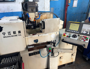 GERADORA DE ENGRENAGENS CNC - VITOR BUONO - MODELO YKJ 3610 - ANO 2007