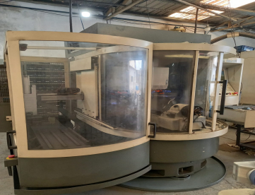 AFIADORA CNC 5 EIXOS - WALTER - HELITRONIC MINI POWER - HCM 600 - COM GARREGAMENTO AUTOMÁTICO DE BLANKS - ANO 2004  RETROFITADA ANO 2019