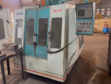 Foto: LOTE CENTRO DE USINAGENS VERTICAIS  - DISCOVERY 760  - SINITRON VMC -105 - VEKER CVK-1000