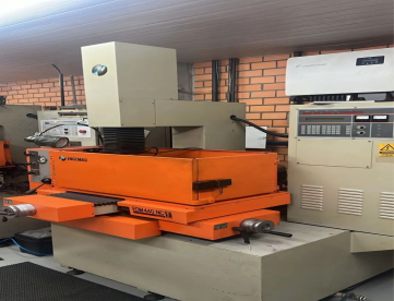 Foto: ELETROEROSÃO PENETRAÇÃO - ENGEMAQ - EDM460NC - ANO 1994 - 360 X 250 X 320mm - COMANDO CNC/NC  AGIE CHARMILLES