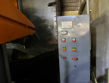 Foto: Máquina de Jato de Granalha tipo esteira rotativa 300kg