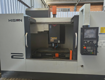 Foto: CENTRO DE USINAGEM VERTICAL- HISION - VMC1200 - 1200 X 600 X 600 - ANO 2022 - COMANDO MITSUBISHI M80