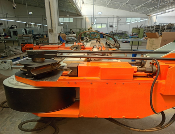 Foto: CURVADORA DE TUBOS COM CLP - FAREX - CTA 4004 - ANO 2021 - CAPACIDADE ATÉ 4" COM ESPESSURA DE 4 MM