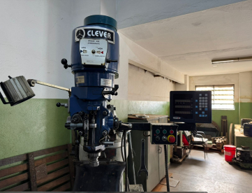 Foto: FRESADORA FERRAMENTEIRA - CLEVER - 3VS