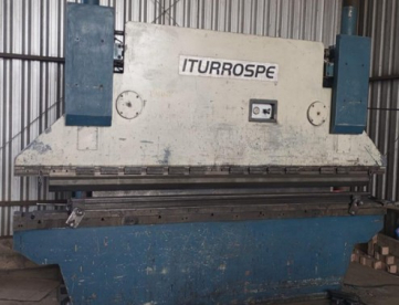 DOBRADEIRA HIDRÁULICA - ITURROSPE - 120 T X 3200 - ANO 1995