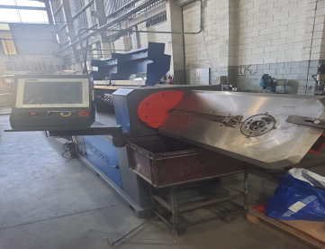 Foto:  MÁQUINA DOBRADEIRA DE ARAMES BIDIMENSIONAL - TECNOMAQ - PROGRAMADA TM AC1 - ANO