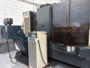 Foto: CENTRO DE USINAGEM VERTICAL HIGH SPEED 20.000 RPM -MAKINO - V55 - COMANDO FANUC - 900 X 500 X 450 - ANO 2008