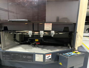 Foto: CENTRO DE USINAGEM VERTICAL HIGH SPEED 20.000 RPM -MAKINO - V55 - COMANDO FANUC - 900 X 500 X 450 - ANO 2008