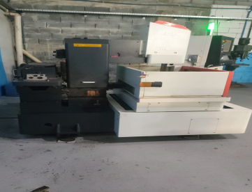 Foto: ELETROEROSÃO  CNC FIO DE MOLIBDÊNIO   MARCA BENER   MODELO ELETROCUT EL -32  ANO 2019