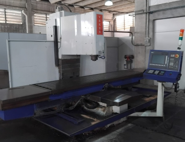 FRESADORA CNC VEKER - VK 4900  ANO 2007 -