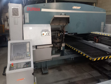 PUNCIONADEIRA CNC - DURMA - TP9 - 125X20 TONELADAS - COMANDO SIEMENS - ANO 2010