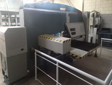 Foto: PUNCIONADEIRA CNC - DURMA - TP9 - 125X20 TONELADAS - COMANDO SIEMENS - ANO 2010