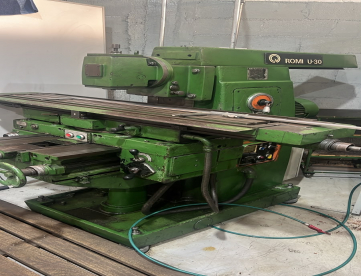 FRESADORA UNIVERSAL - ROMI - U-30