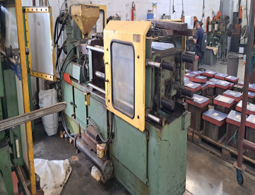 Foto: INJETORA DE PLÁSTICO - 80 TONELADAS - MG 80/150