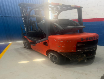 Foto: EMPILHADEIRA HELI 2,5 TON COM ELEVAÇÃO DE 6M - DIESEL