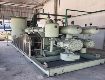 Foto: COMPRESSOR DE PARAFUSO - ABC (Espanha ) - 4HA-4-BIS LT -150 CV -42 BAR - ANO 1999 - ISENTO DE ÓLEO