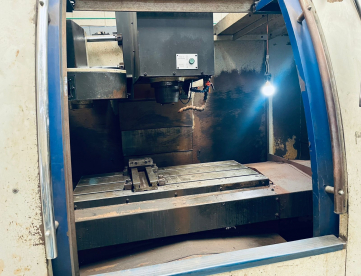Foto: CENTRO DE USINAGEM VERTICAL - NARDINI DIPLOMAT - SKYBULL 1020 -COMANDO FANUC -  ANO 2004 - MÁQUINA TODA REVISADA 