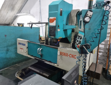 Foto: FRESADORA CNC - SINITRON - B5NX - 1000 X 550 X 500 - ANO  2002