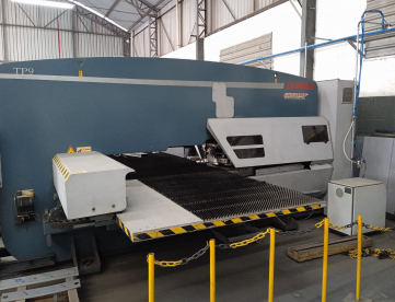 Foto: PUNCIONADEIRA CNC - DURMA - TP9 - 125X20 TONELADAS - COMANDO SIEMENS - ANO 2010