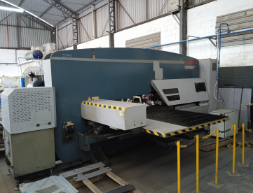 Foto: PUNCIONADEIRA CNC - DURMA - TP9 - 125X20 TONELADAS - COMANDO SIEMENS - ANO 2010