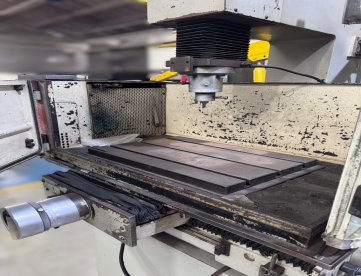 Foto: ELETROEROSÃO POR PENETRAÇÃO - ENGEMAQ - EDM 440NC - ANO 2000