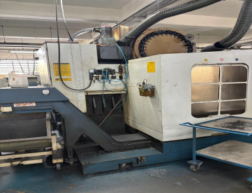 Foto: CENTRO DE USINAGEM VERTICAL - ROMI - D1250 - ANO 2010 - 1270 x 610 x 640 MM - COMANDO FANUC