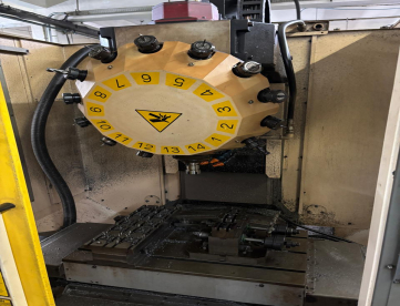 Foto: CENTRO DE USINAGEM VERTICAL - FANUC - ROBODRILL T14iF - ANO 2008 - 500 x 400 x 330 MM