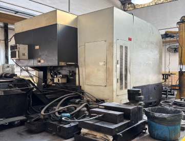 Foto: TORNO VERTICAL CNC - YUSHINE - VL 1100HR+P - ANO 2011 - COM TORRE COM 12 FERRAMENTAS -COM ACIONADAS TAMBEM - COMANDO SIEMENS