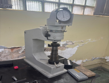 DURÔMETRO ANALÓGICO DE BANCADA - POLIWATCH