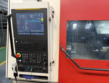 Foto: CENTRO DE TORNEAMENTO - ERGOMAT - TND350G - 350 x 530 MM - COM EIXO C E FERRAMENTAS ACIONADAS