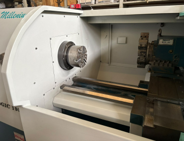 Foto: TORNO CNC NARDINI - LOGIC - 195II MILLENIUM - 440 X 1000MM - COMANDO MCS570