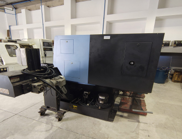 Foto: CENTRO DE TORNEAMENTO - DOOSAN - LYNX 220 LMA - ANO 2013 - 290 x 320 MM - COMANDO FANUC - COM FERRAMENTAS ACIONADAS