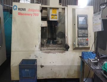 CENTRO DE USINAGEM VERTICAL CNC ROMI D760 - 760MM X 406MM X 508MM - ANO 2003