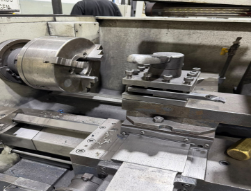 Foto: TORNO MECÂNICO - ROMI - T240 - ANO 2013 - 400 x 1000 MM