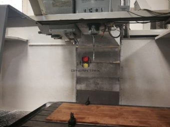 Foto: CENTRO DE USINAGEM VERTICAL - HAAS - VF6 - ANO 2006