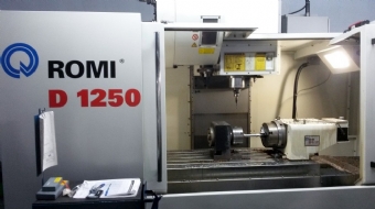 Foto: CENTRO DE USINAGEM VERTICAL ROMI D1250 - Ano 2013 - COMPLETA!