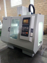 Foto: CENTRO DE USINAGEM VERTICAL DISCOVERY 560