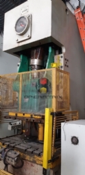 Foto: PRENSA EXCÊNTRICA FREIO E FRICCAO  ERGON  250 TONELADAS JH21 250 B ANO 2013