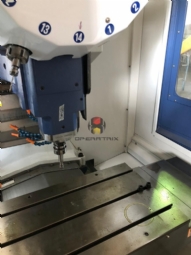 Foto: CENTRO DE FURAÇÃO E ROSQUEAMENTO  HIGH  SPEED  TAKUMI  VT 500 - ANO 2013