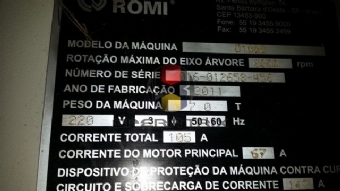 Foto: CENTRO DE USINAGEM VERTICAL ROMI D1000 - ANO 2011