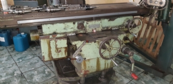 Foto: FRESADORA UNIVERSAL TOS KURIM FA5B