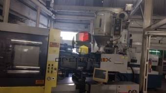 Foto: INJETORA DE PLASTICOS SANDRETTO LOGICA 1300/270 ANO 2005
