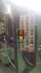 Foto: INJETORA DE ALUMINIO RUSSA DE 280 TONELADAS - ANO 2002