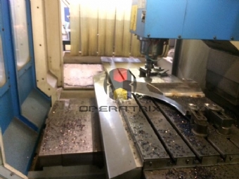 Foto: FRESADORA CNC - VEKER - MVK1000F - 1000x500x570mm - ANO 2009