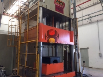 Foto: PRENSA HIDRÁULICA 4 COLUNAS - MSL - ANO 2010 - 1.000 TON